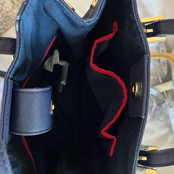 Tommy Hilfiger navy blue bag 💙 - Picture 5 of 7